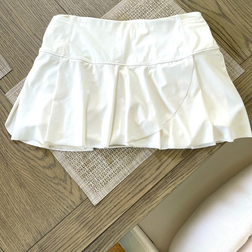 Lululemon white skort